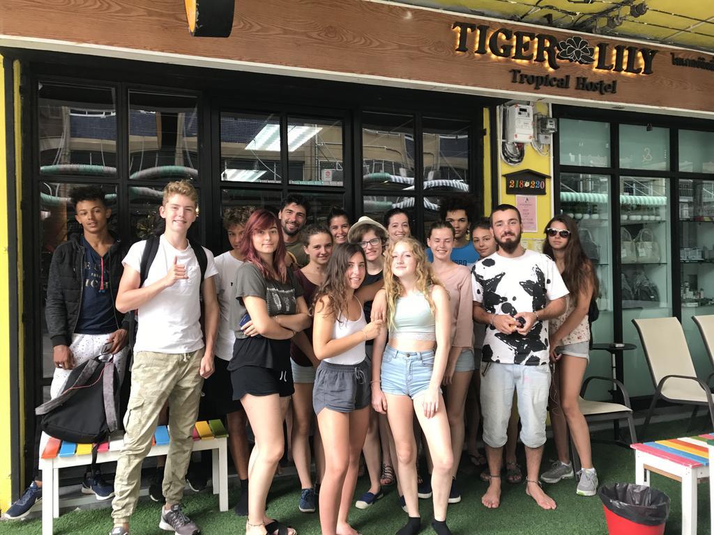 Tiger Lily Hostel Bangkok Exterior photo